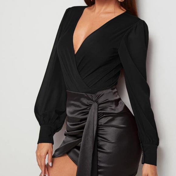 Black V neck Puff Long Sleeve Bodysuit plunging neck - Picture 3 of 14
